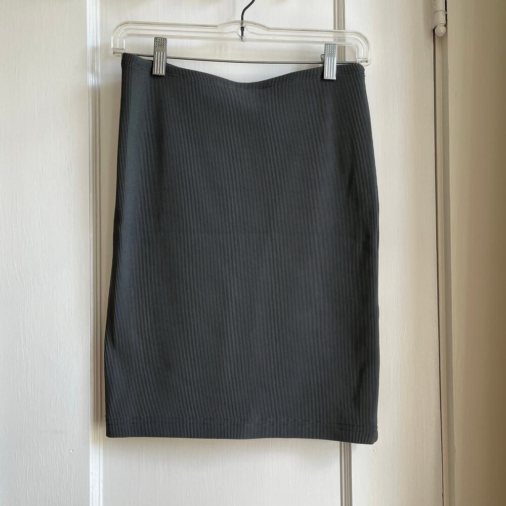 American Apparel Ribbed Gray Pencil Skirt